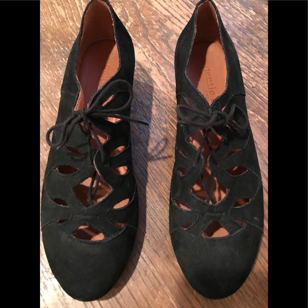 Gentle Soles Wedge Shoes with Laced Uppers NWOT